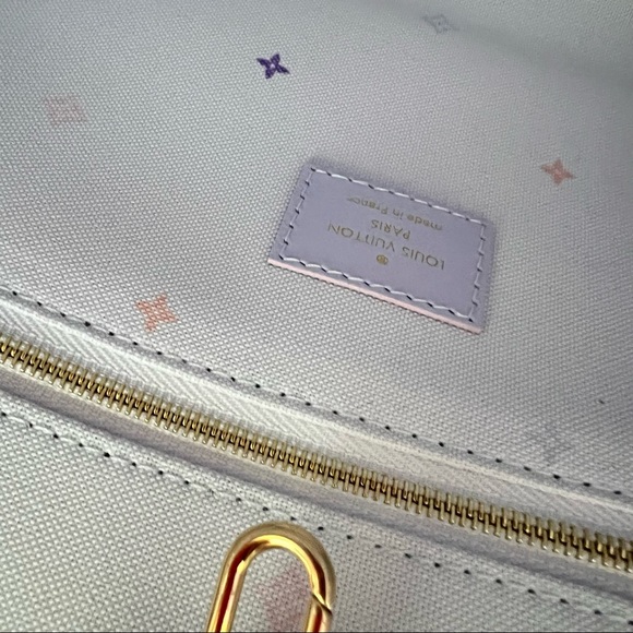 LOUIS VUITTON Onthego PM LIMITED EDITION - Picture 16 of 16